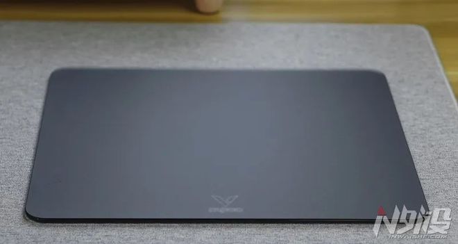 lass玻璃鼠标垫上手简评冰球突破游戏雷柏V10 G(图2)